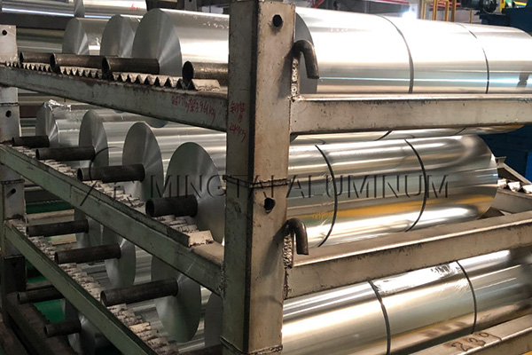 Industrial aluminum foil rolls